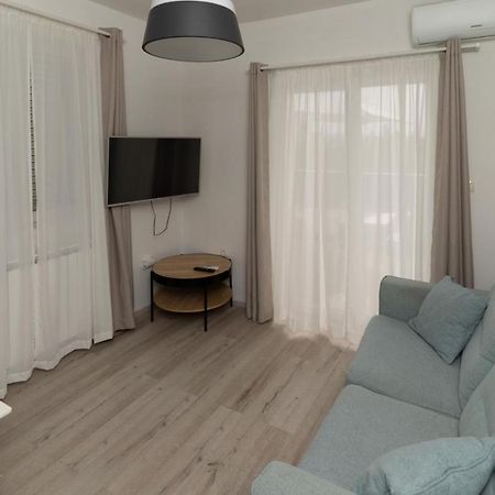 Apartments Happy Sukošan Eksteriør bilde