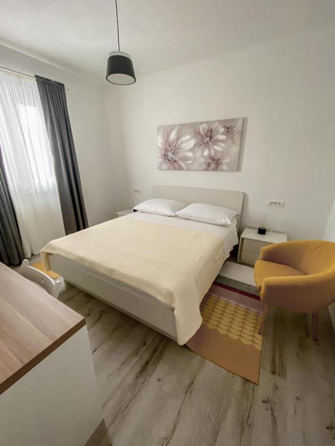Apartments Happy Sukošan Eksteriør bilde