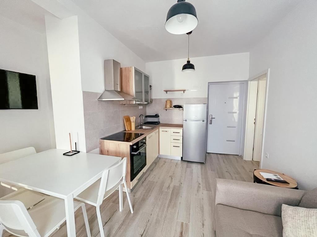 Apartments Happy Sukošan Eksteriør bilde